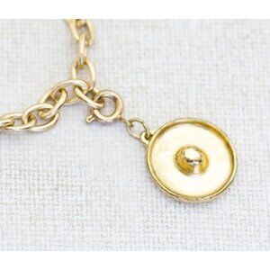 8 inch, Vintage Gold Tone sombrero Charm Bracelet - E1